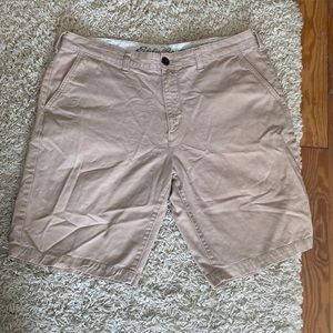 M Eddie Bauer Khaki shorts (FREE w purchase)